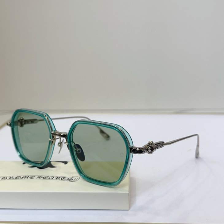 Picture of Chrome Hearts Sunglasses _SKUfw66708603fw